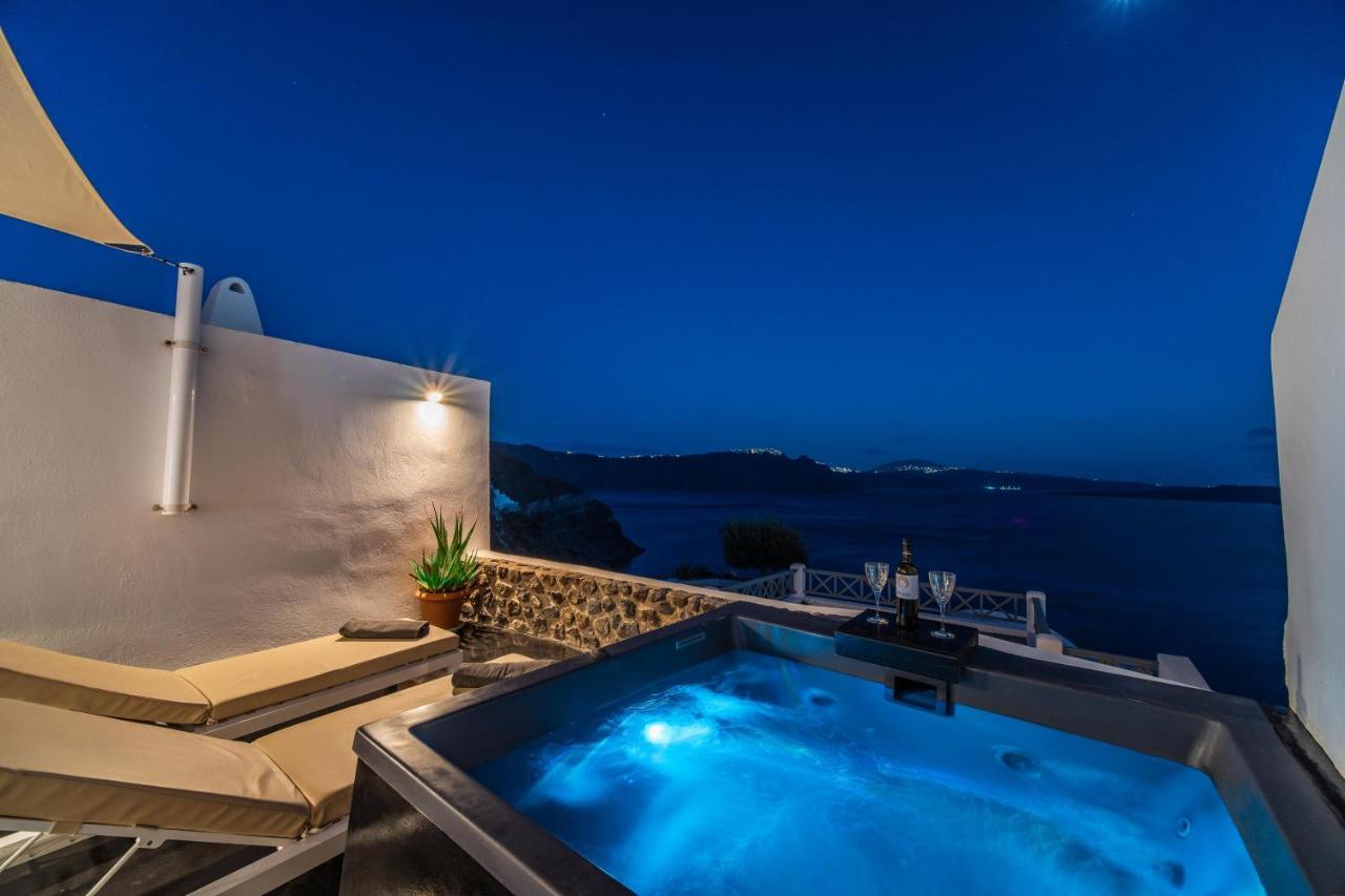 Solstice Luxury Suites Oía Buitenkant foto