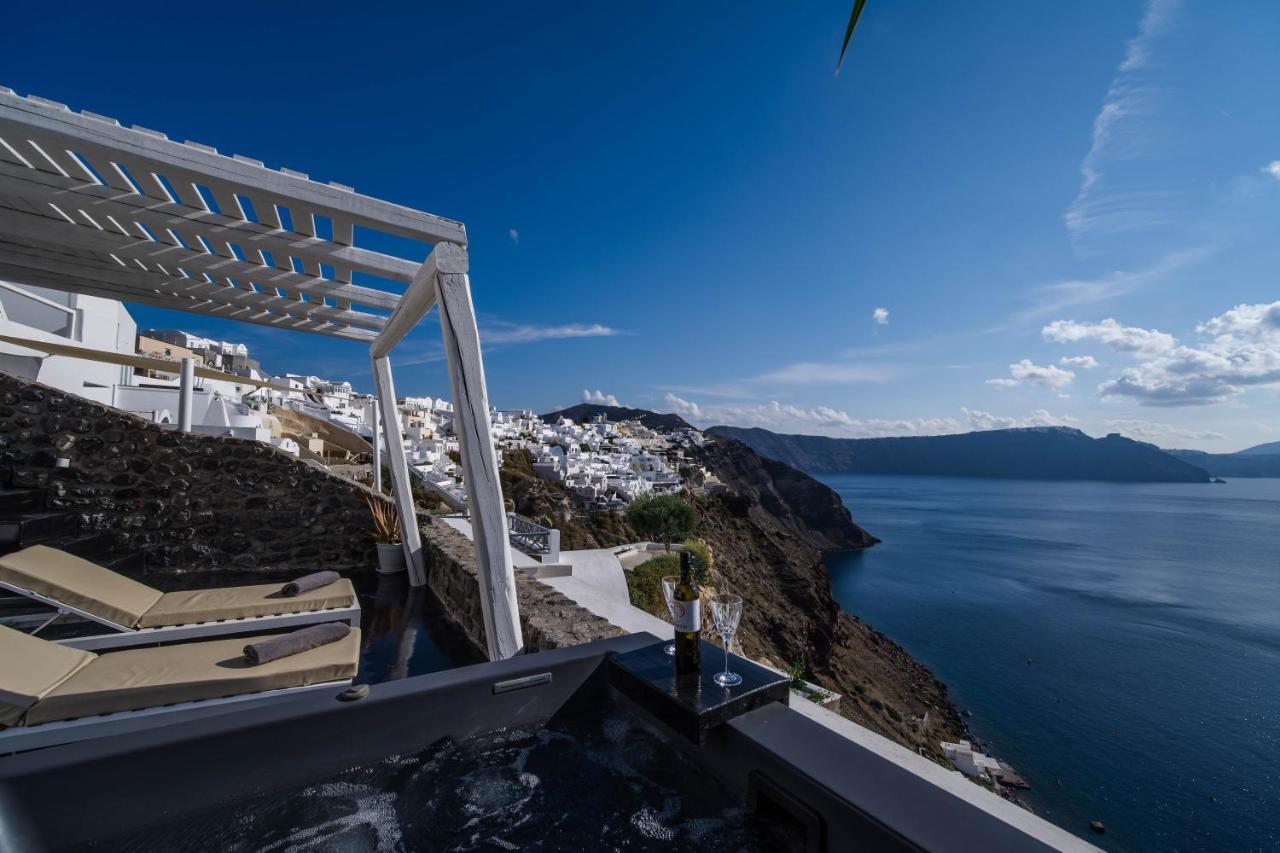 Solstice Luxury Suites Oía Buitenkant foto