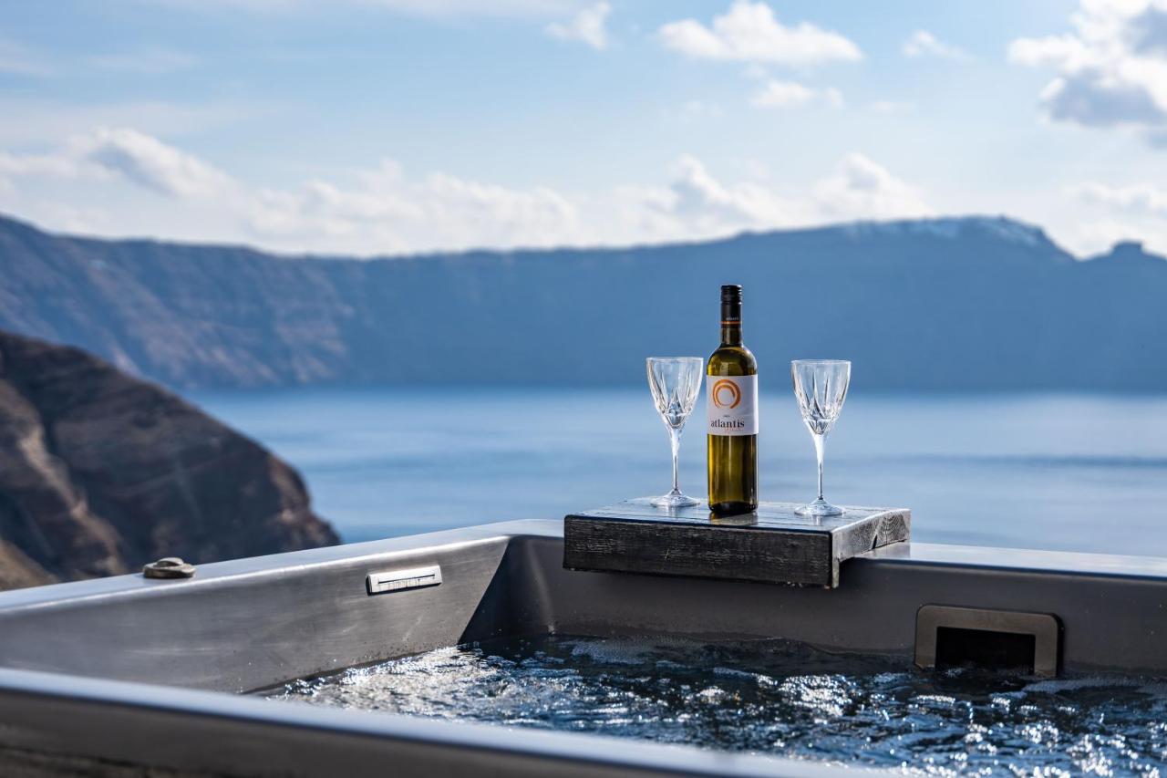 Solstice Luxury Suites Oía Buitenkant foto