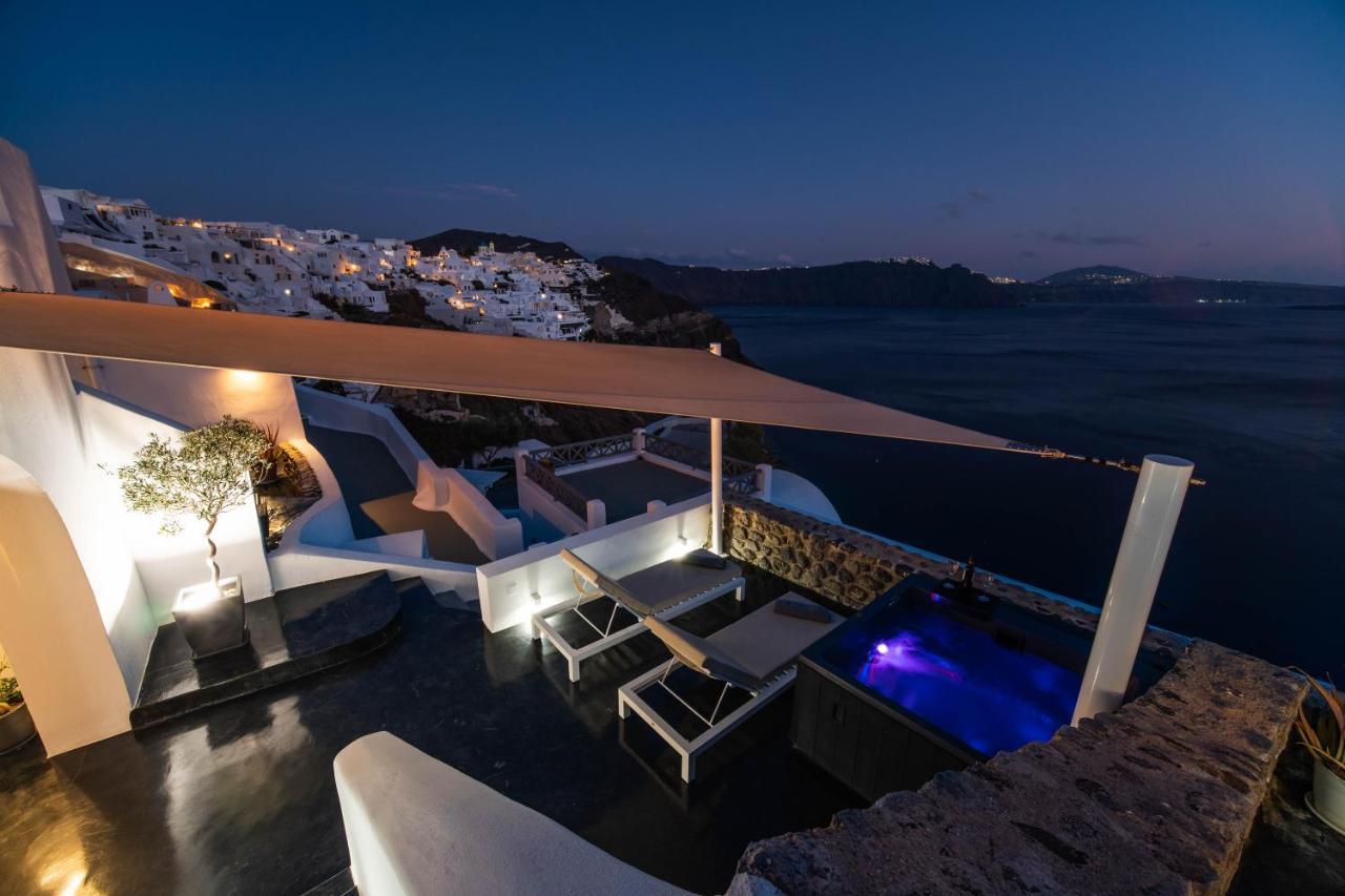 Solstice Luxury Suites Oía Buitenkant foto