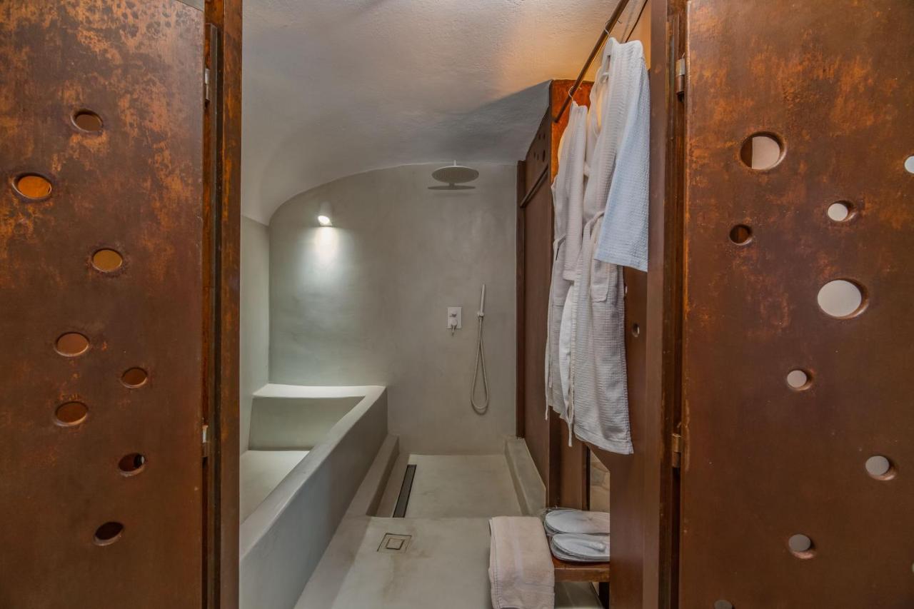 Solstice Luxury Suites Oía Buitenkant foto
