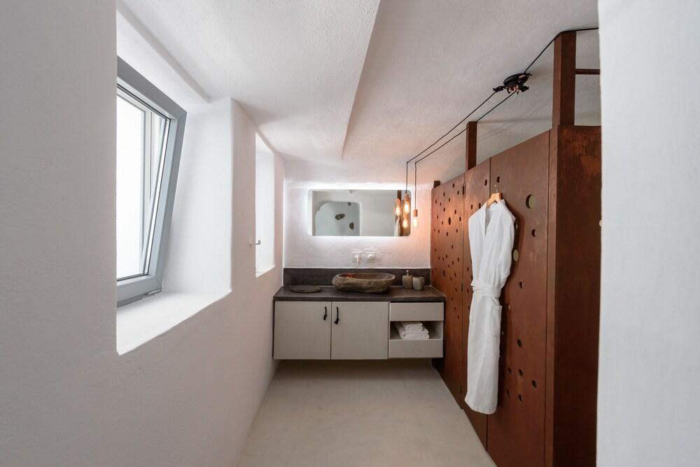 Solstice Luxury Suites Oía Buitenkant foto