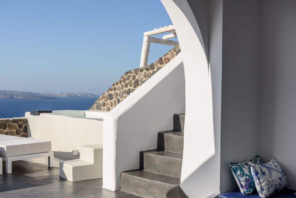 Solstice Luxury Suites Oía Buitenkant foto